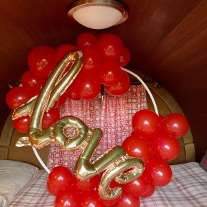 glamping nelle marche, dormire in botte, notte in botte, esperienze da regalare