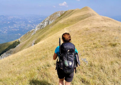 glamping italia, glamping marche, esperienze da regalare, notte in botte, hotel particolari